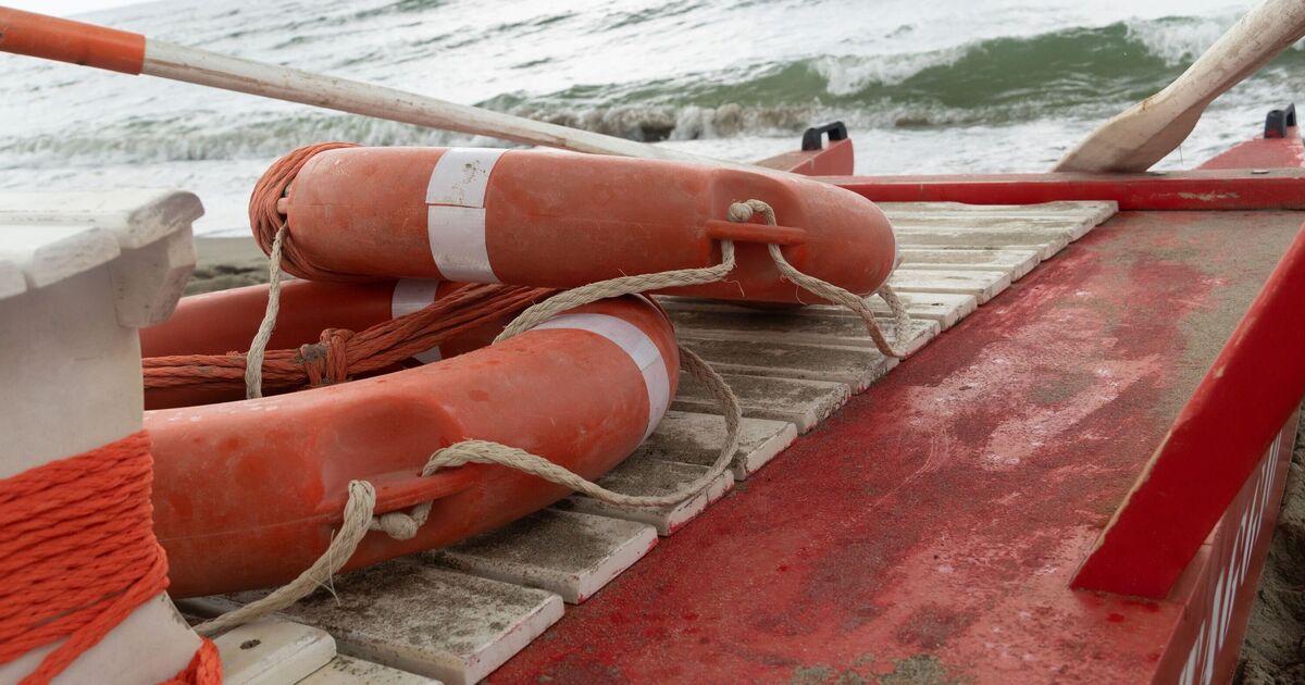 Migrant tragedy after 22 die after boat 'drifted for 6 days without food and water'