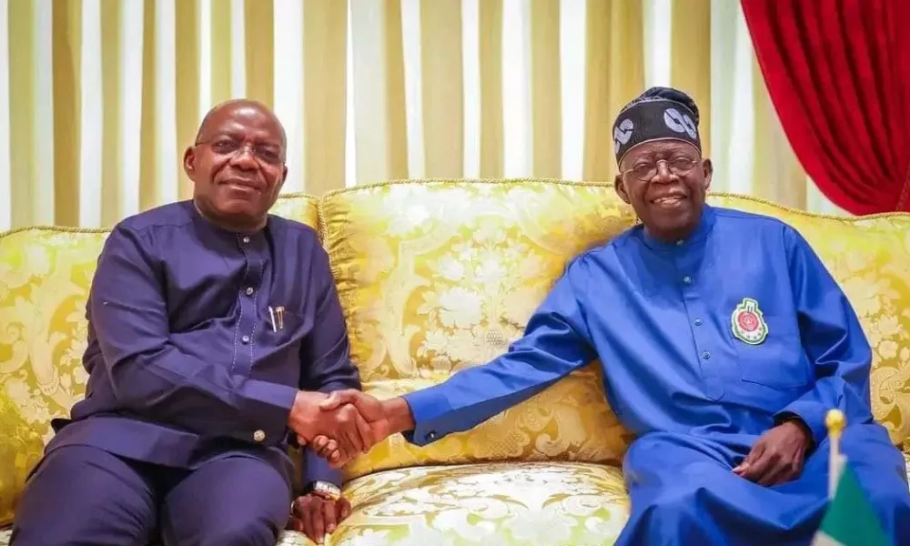 1776346812 Alex and Bola