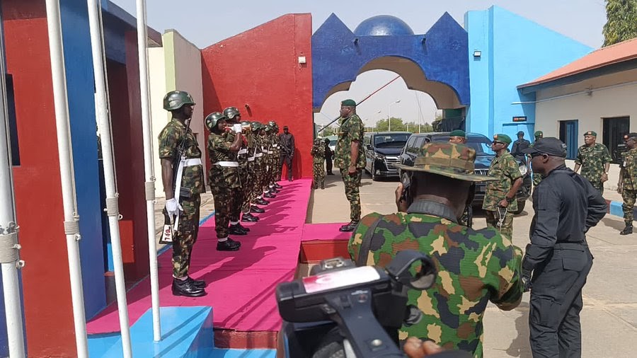 1776697216 HGWQZ LXAAErWQ