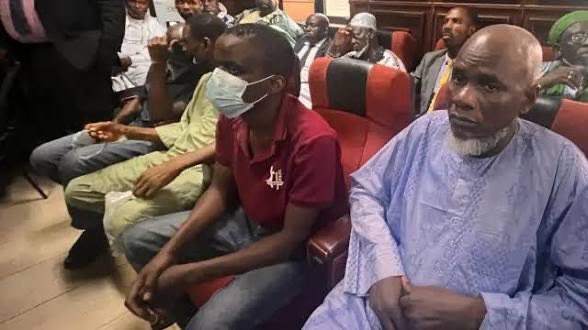 1777301112 20260427 153925