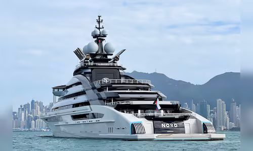 2026 04 27t140850z 1 lynxmpem3q0xu rtroptp 4 iran crisis russia yacht 2026 04 339206a987b093770d7f4e