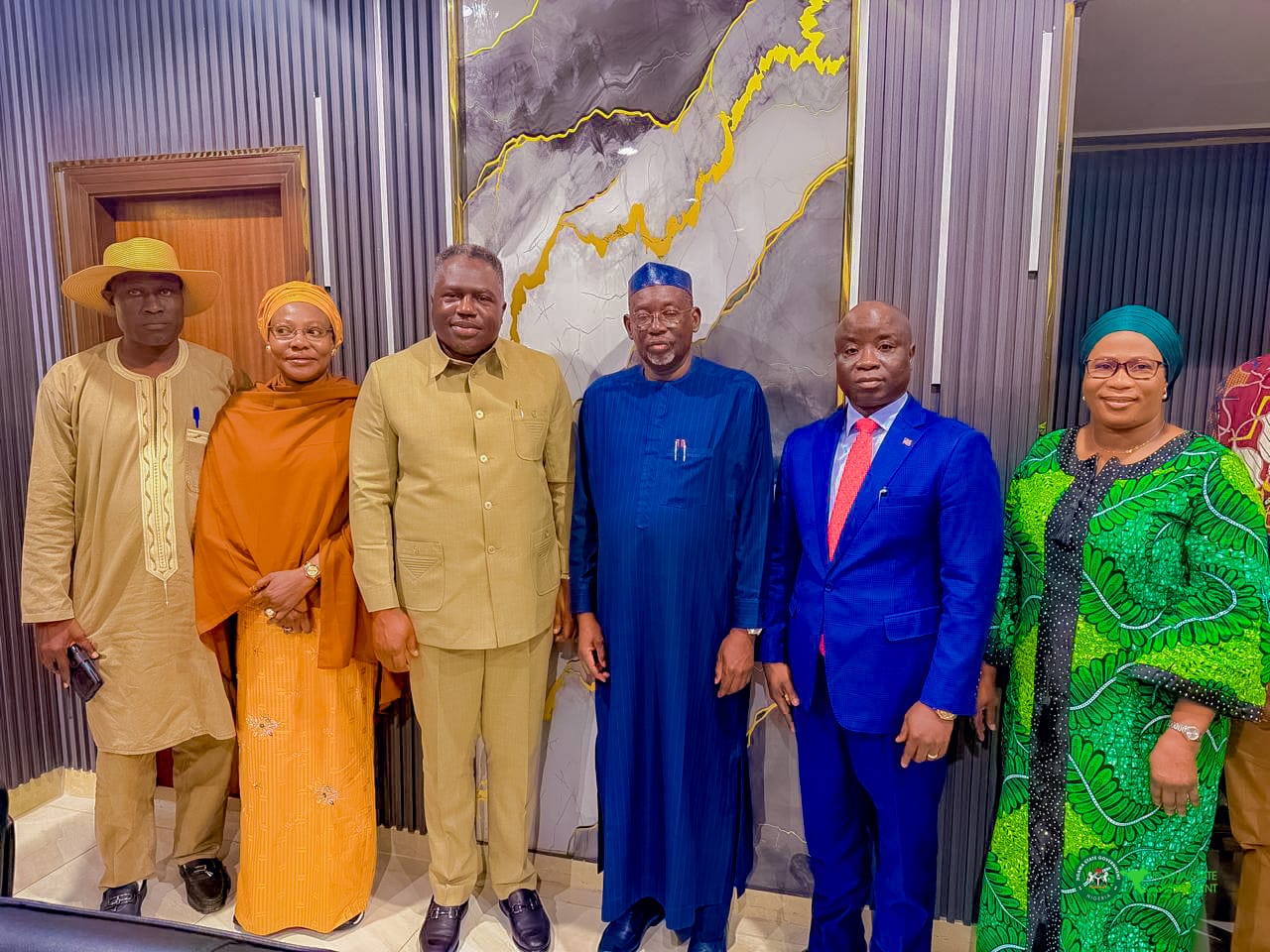 65d66baf cf8a 44d9 82a0 310c1ba9b769