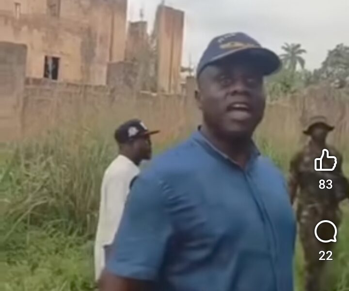 Army general returns home 1