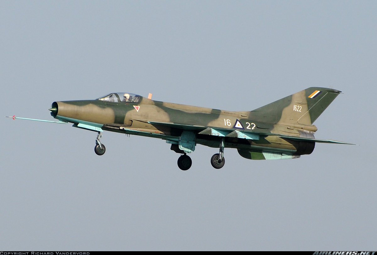 PIC 10 A NAF fighter jet