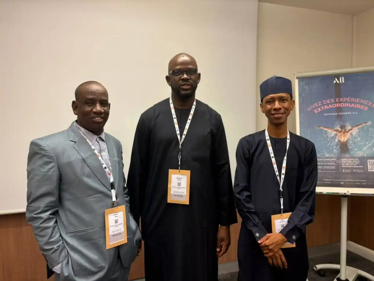 PicsArt 04 12 10.09.51