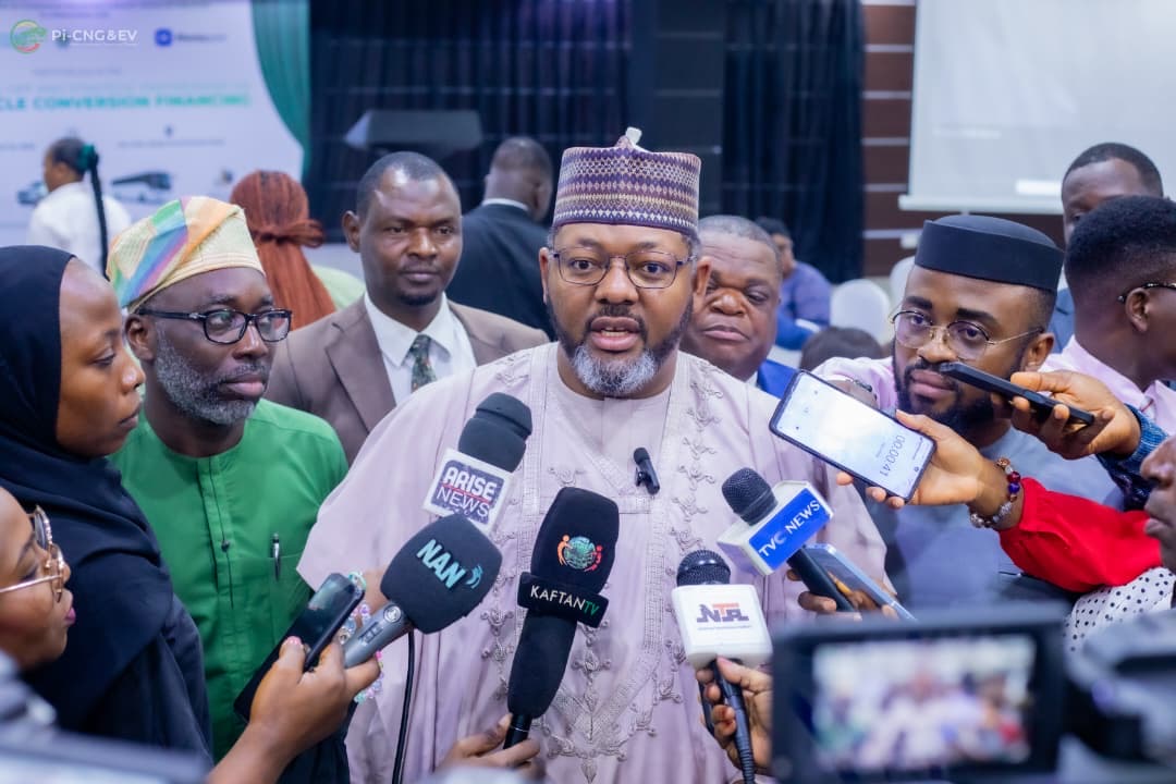 d8519a1e 90fa 451e 88cb 5f1f9bbde77a