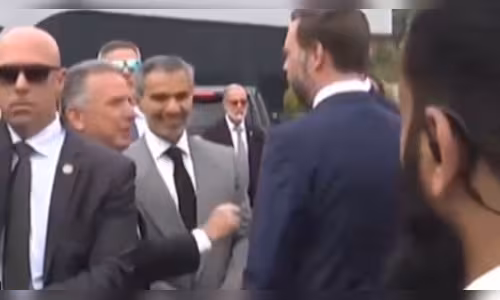 jd vance with zahoor 2026 04 b4e9bec799fd9ef9440b84dc2f8e4ff5