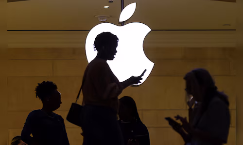 2023 04 14t150801z 550723412 rc2ee0auz293 rtrmadp 3 apple products 2026 04 9f0675a244b07e2b53a31b3d2
