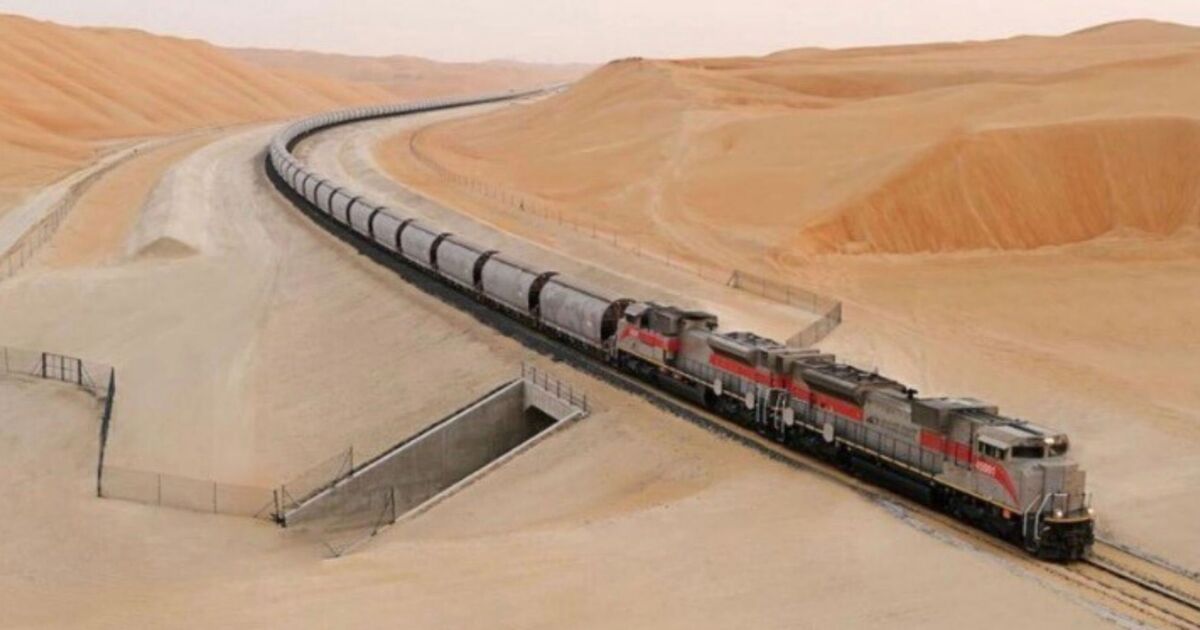 6903366
