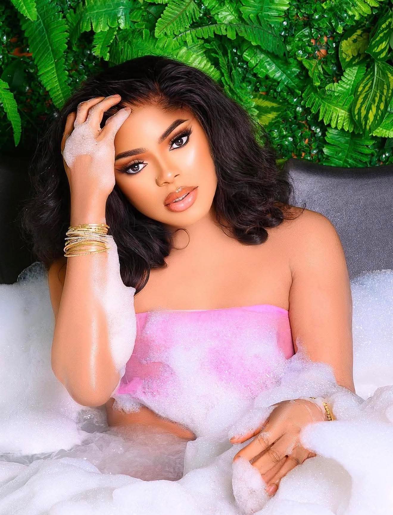 Classless Human On Earth —Bobrisky Slams Uninvited Guests Storming AMVCA