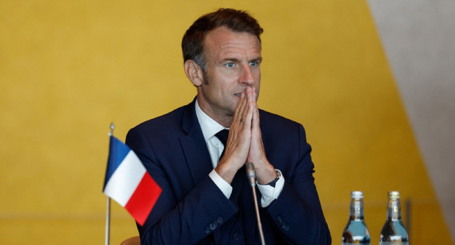 France Arrests Six Over Palestinian Flag On Eiffel Tower