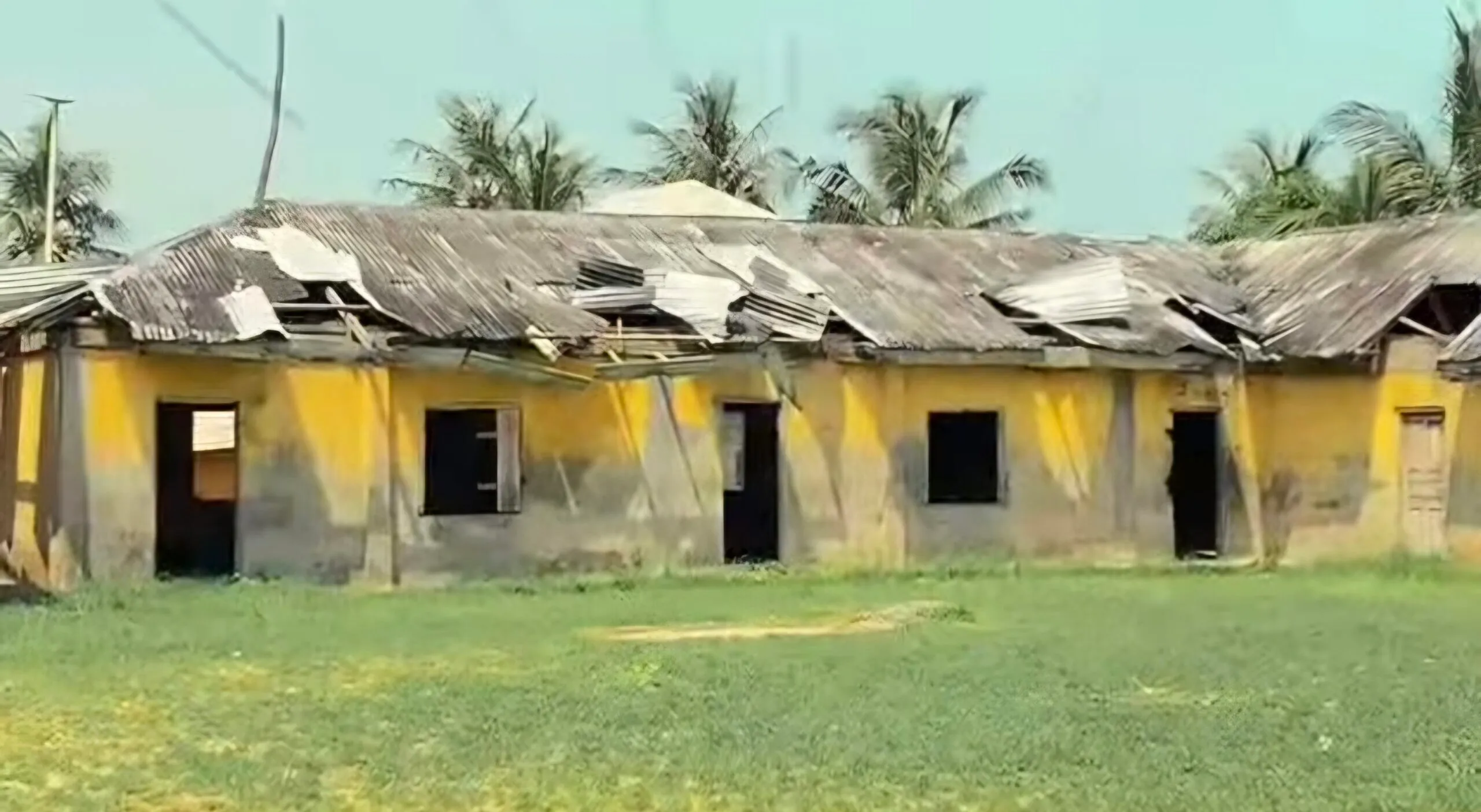 Outside view of Primary school Emere Oke scaled e1778765756614