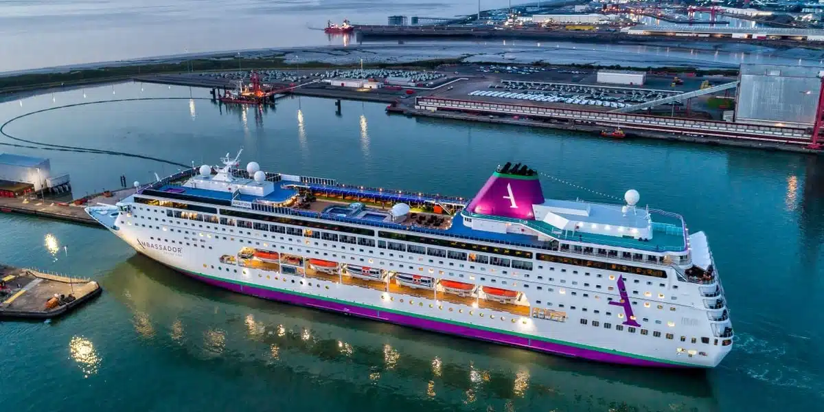 Passenger de@d and 2000 in quarantine on cruise ship after.webp