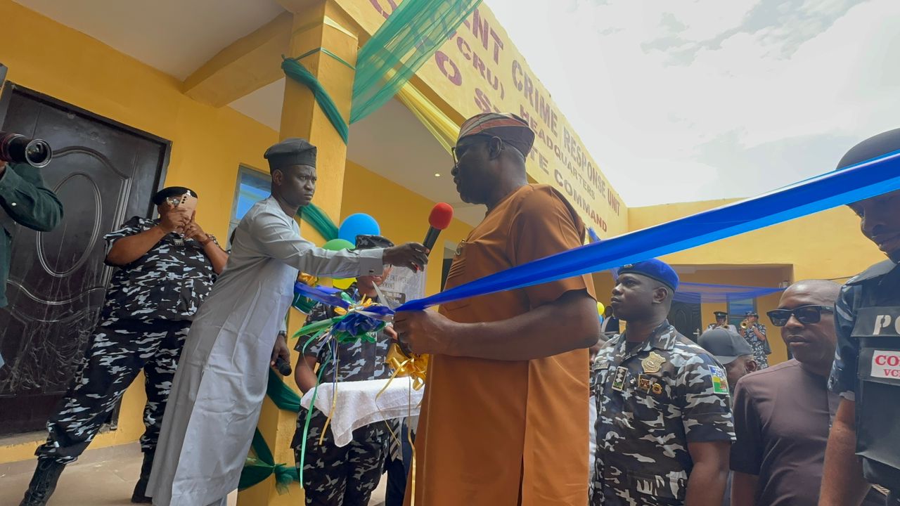 Makinde Inaugurates Police Violent Crime Response Unit In Oyo