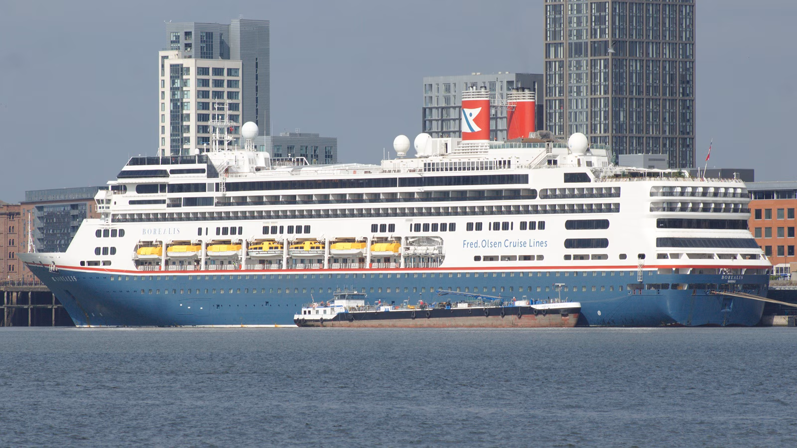 cruise ship 3.jpg