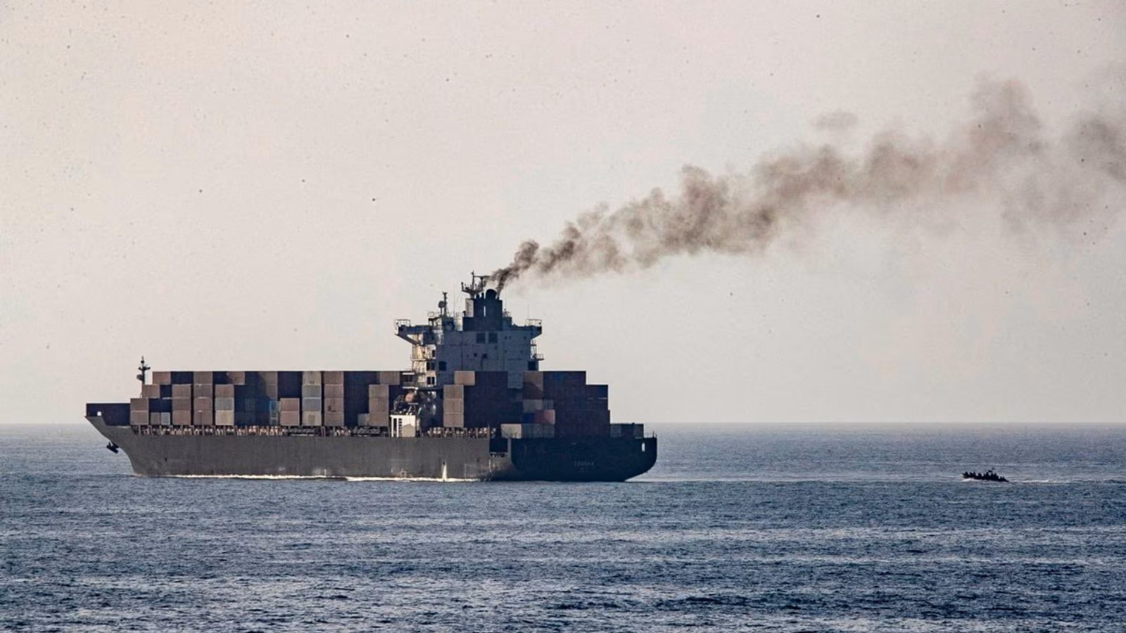 ship in hormuz 20260428111437